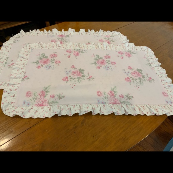 SOLD. DUPLICATE LISTING. - Picture 1 of 6